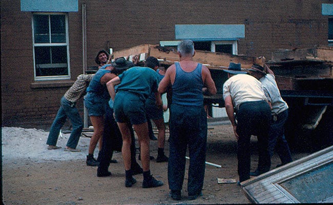 1967-Boonah-Carrying-men-at-work-unloading-coldroom_web